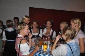 2012-09-2220-03-47PaulanerParty
